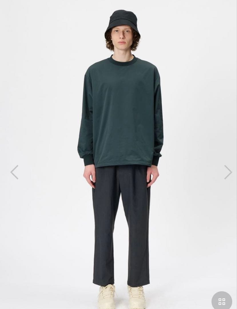 ゴールドウィン　ワンタックテーパードアンクルパンツ　ブラック