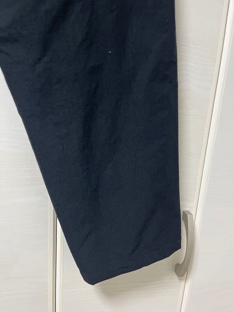 ゴールドウィン　ワンタックテーパードアンクルパンツ　ブラック