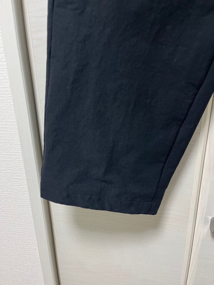 ゴールドウィン　ワンタックテーパードアンクルパンツ　ブラック
