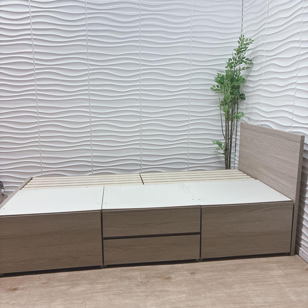 ベッドフレーム NGUYEN VAN MAC