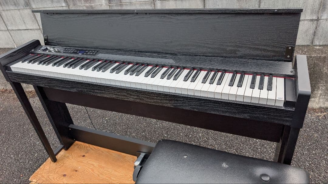 送料込み KORG 電子ピアノ C1 Air 2018年製スリムで激お洒落