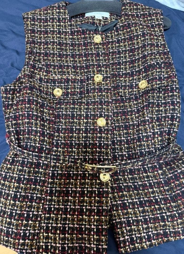 【新品未使用タグ付き】ZARA ベルト付きテクスチャーベスト　Sサイズ