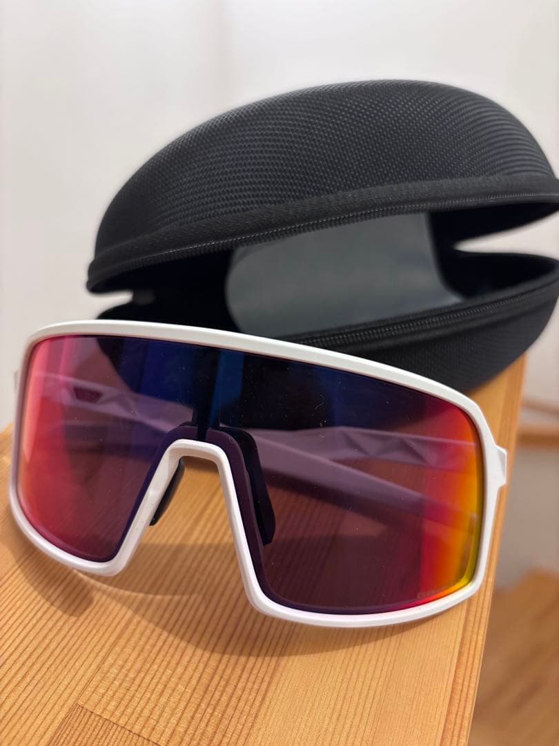 Oakley サングラス ホワイト/マルチカラー ケース付き