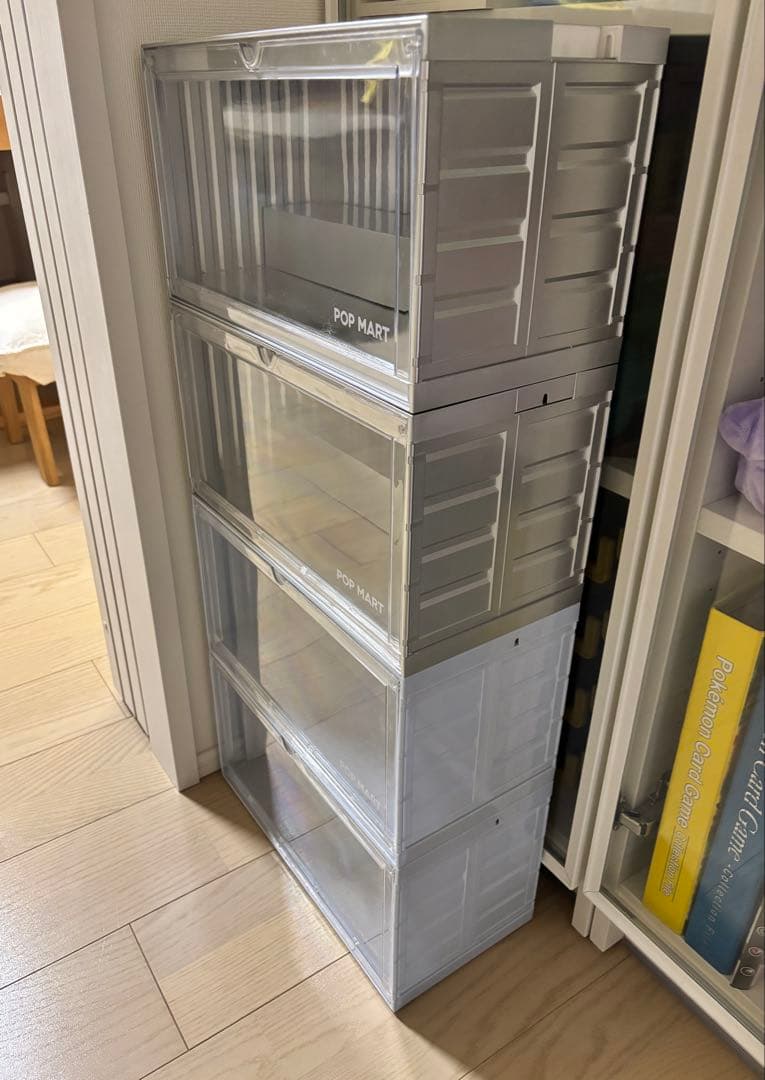 POP MART 100% ライト付き ディスプレイ コンテナ クリア4個セット