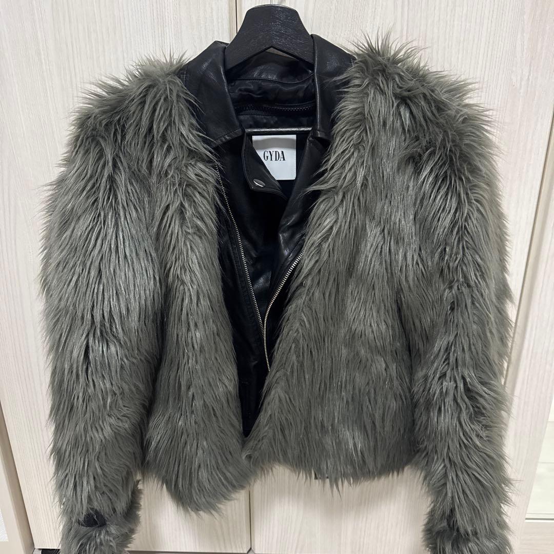 GYDA グレー ファーショートジャケット