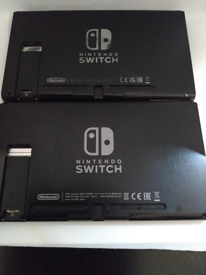 【ジャンク】Switch本体のみ2台セット 電源入ります 端子緩め スタンド欠け