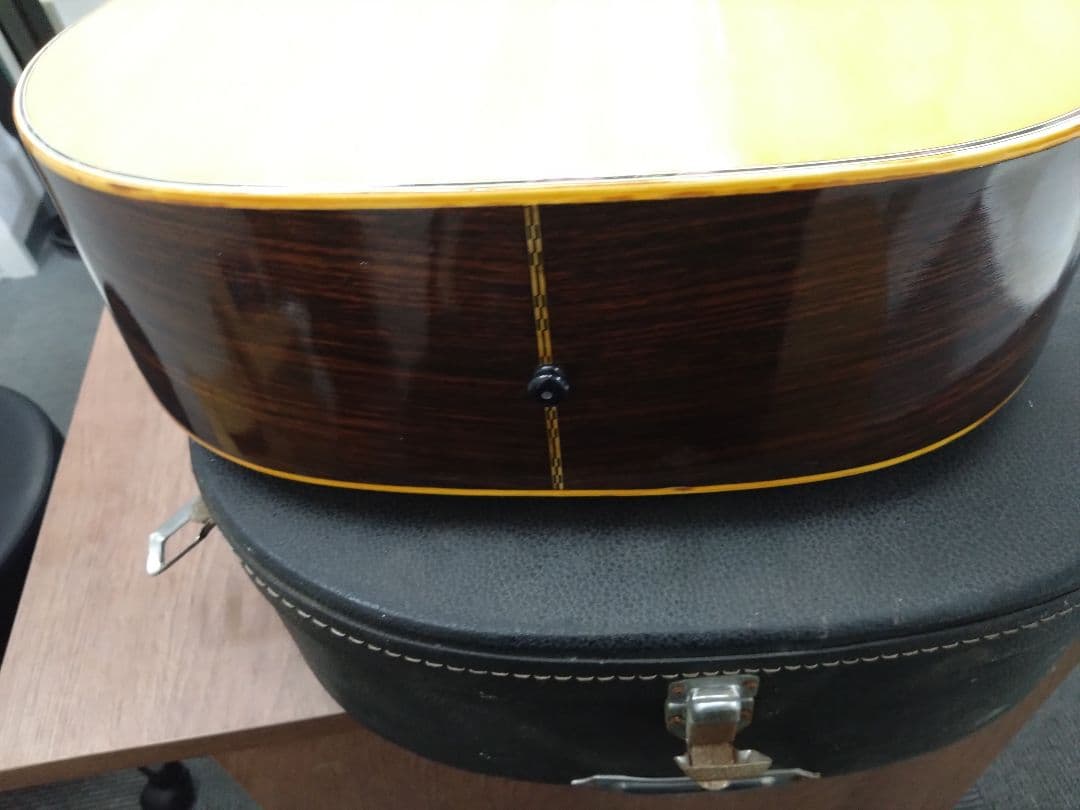 モーリス　Morris w-25 アコースティックギター ハードケース付き