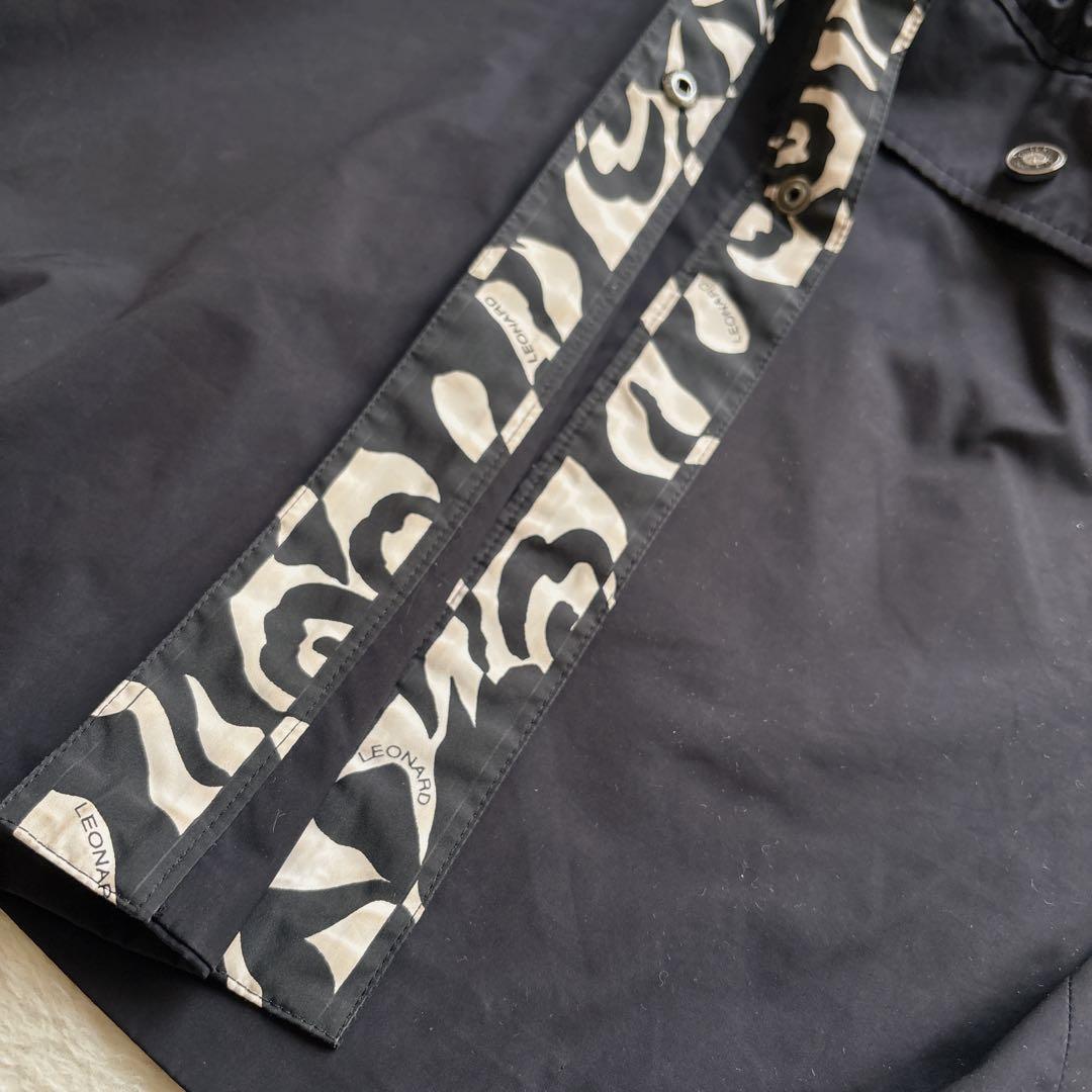 レオナールスポーツ　ナイロンコート　総柄パイピング　襟裏柄　袖リブ
