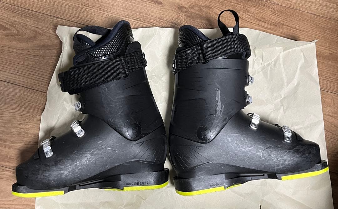 Fischer RC4 60 子ども用スキー ブーツ