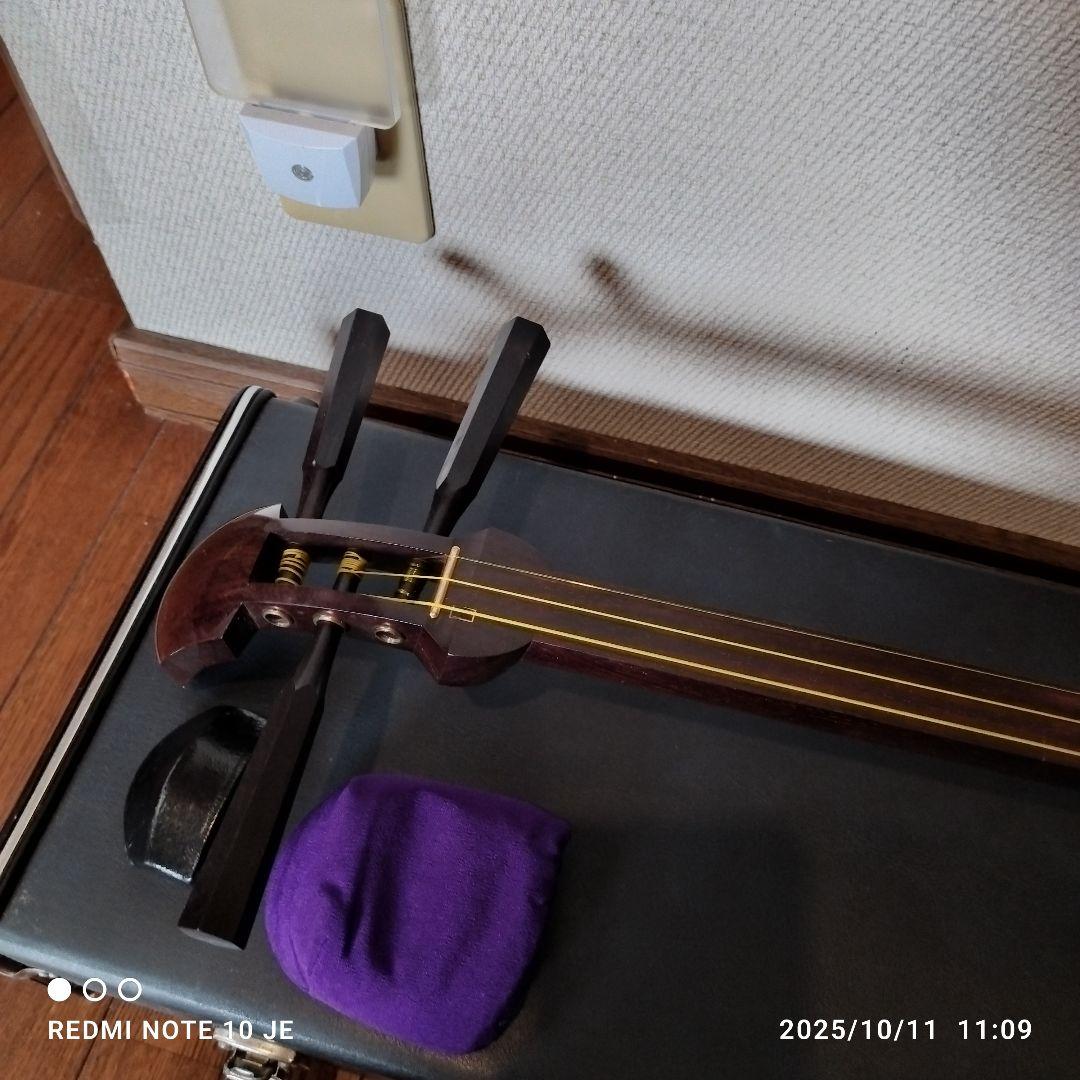 三味線 棹紅木（中棹）東サワリ付