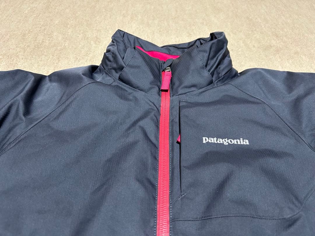 patagonia スノージャケット　キッズSサイズ　7-8才