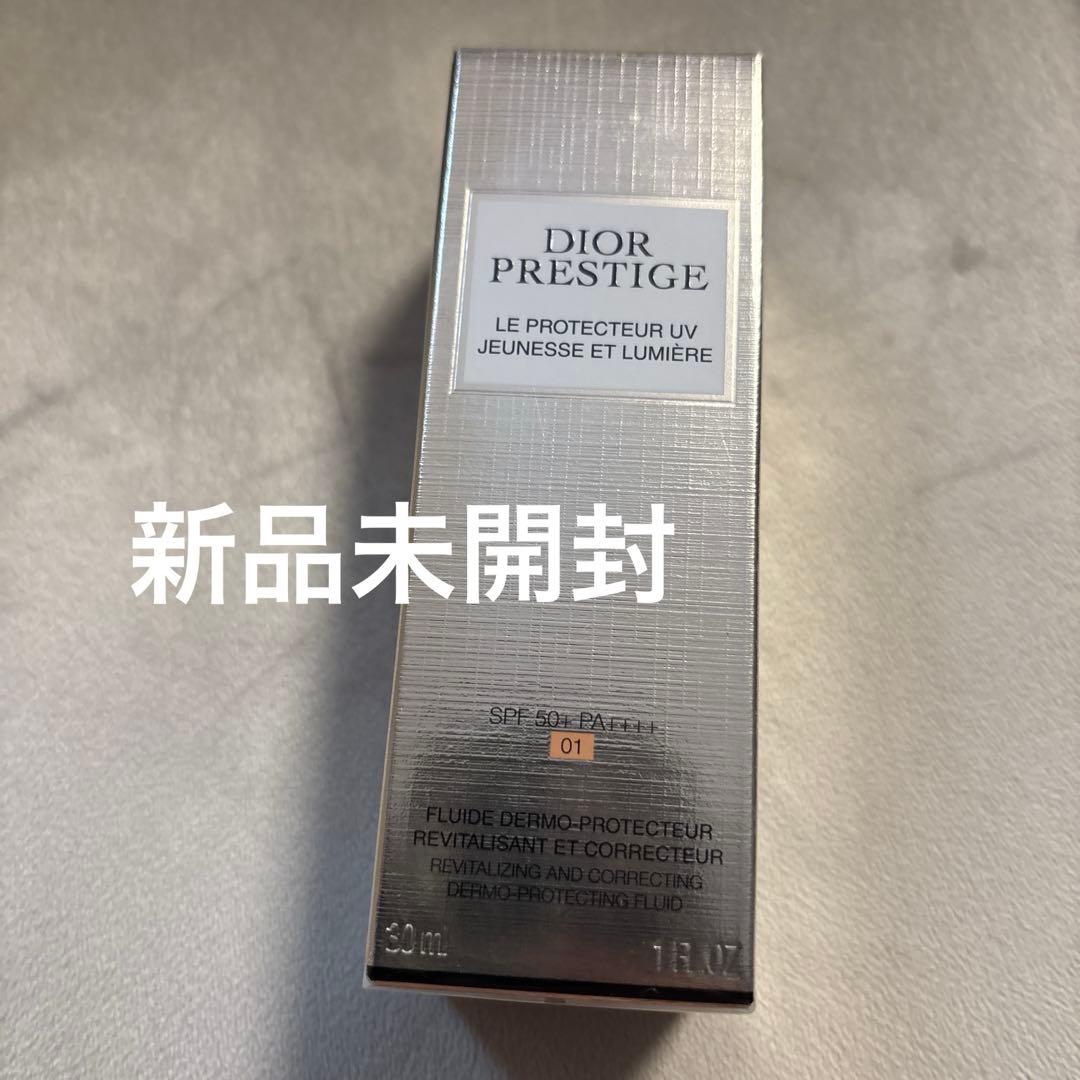 Dior プレステージ ホワイト ル プロテクターUVルミエール BB 01