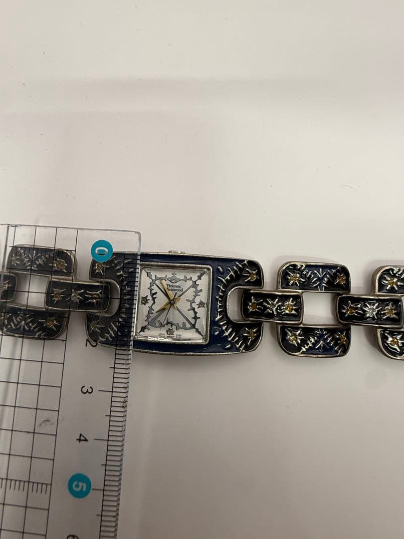 【箱・取説付き】　不動品　ヴィヴィアン時計【2】