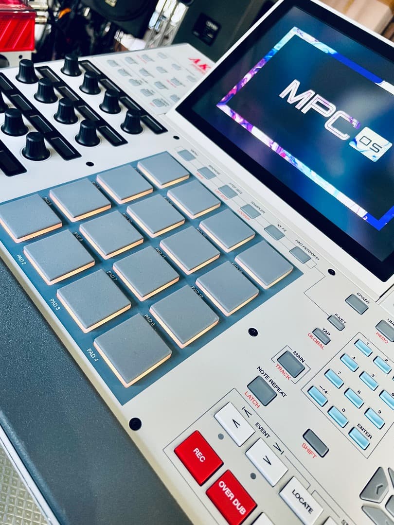 AKAI MPC X SE DISKセーバー付 (ほぼ未使用品) 即発送!!
