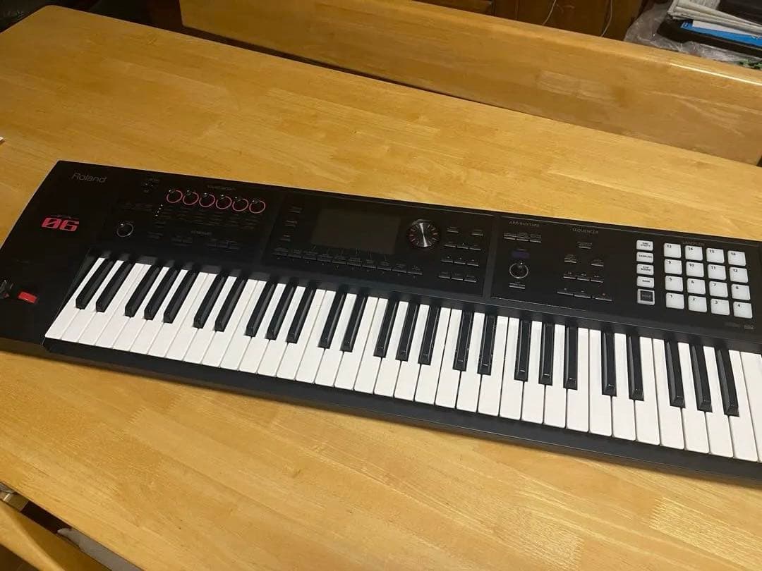 Roland FA-06【純正ソフトケース、完動美品】