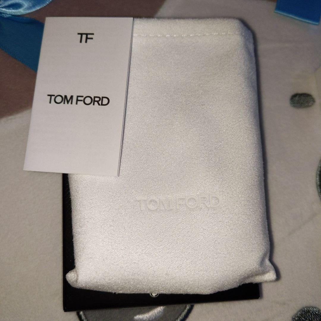 トムフォード　アイカラークォード　01R　ローズ　ティーズ