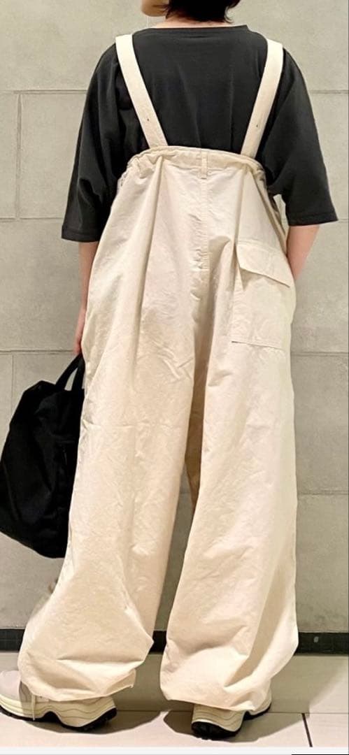 サスペンダーパンツ