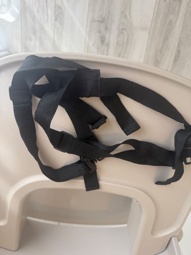 ヤトミ NOVUS ノウス ベビーハイチェア グレージュ