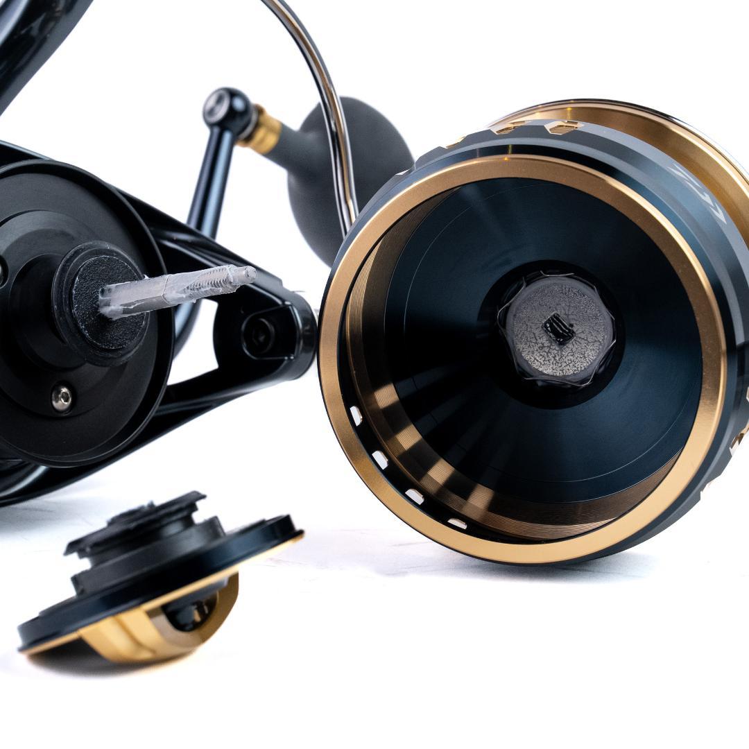 SALTIGA 25000-P スピニングリール DAIWA