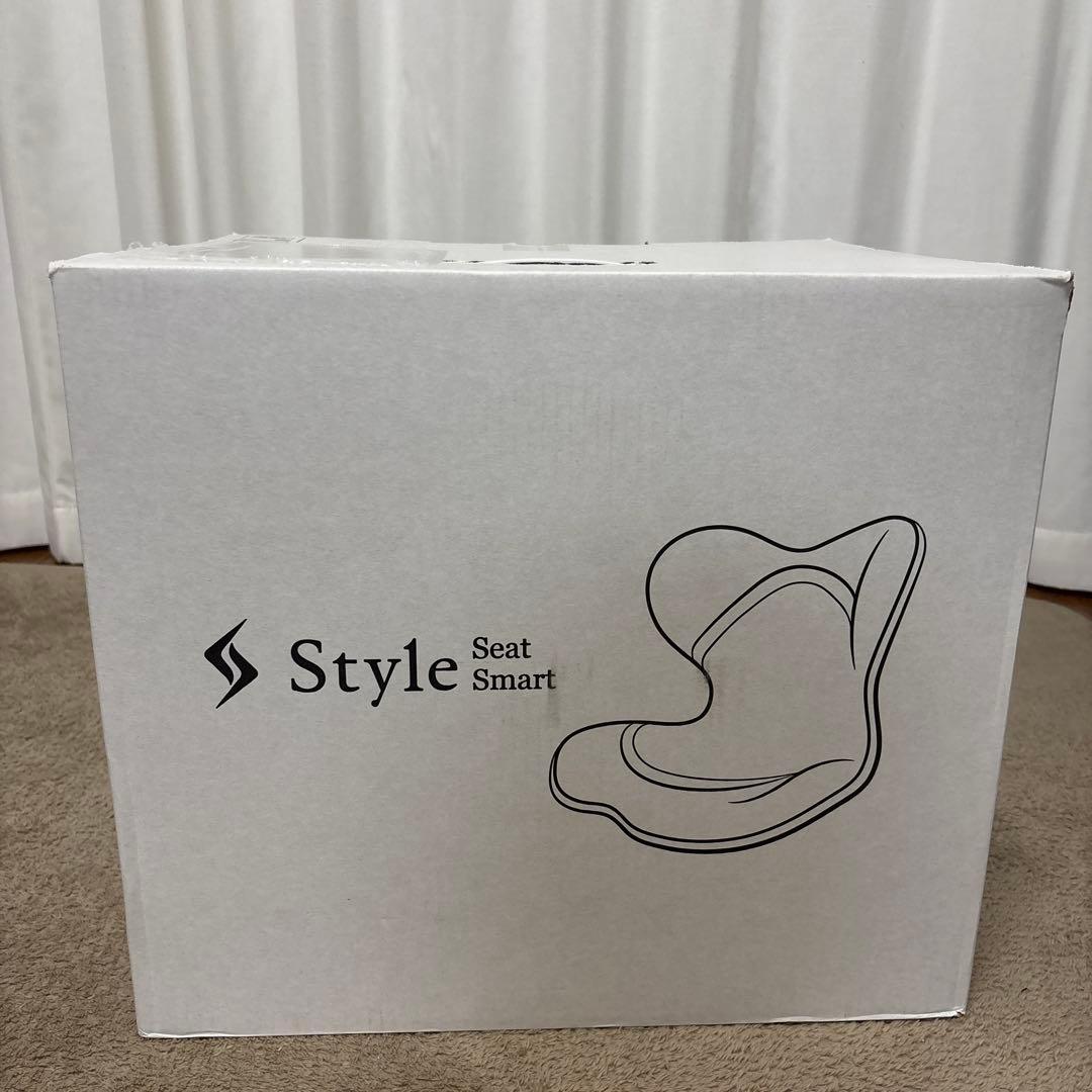 [ほぼ新品] Style SMART骨盤・姿勢矯正チェア　ブラウン