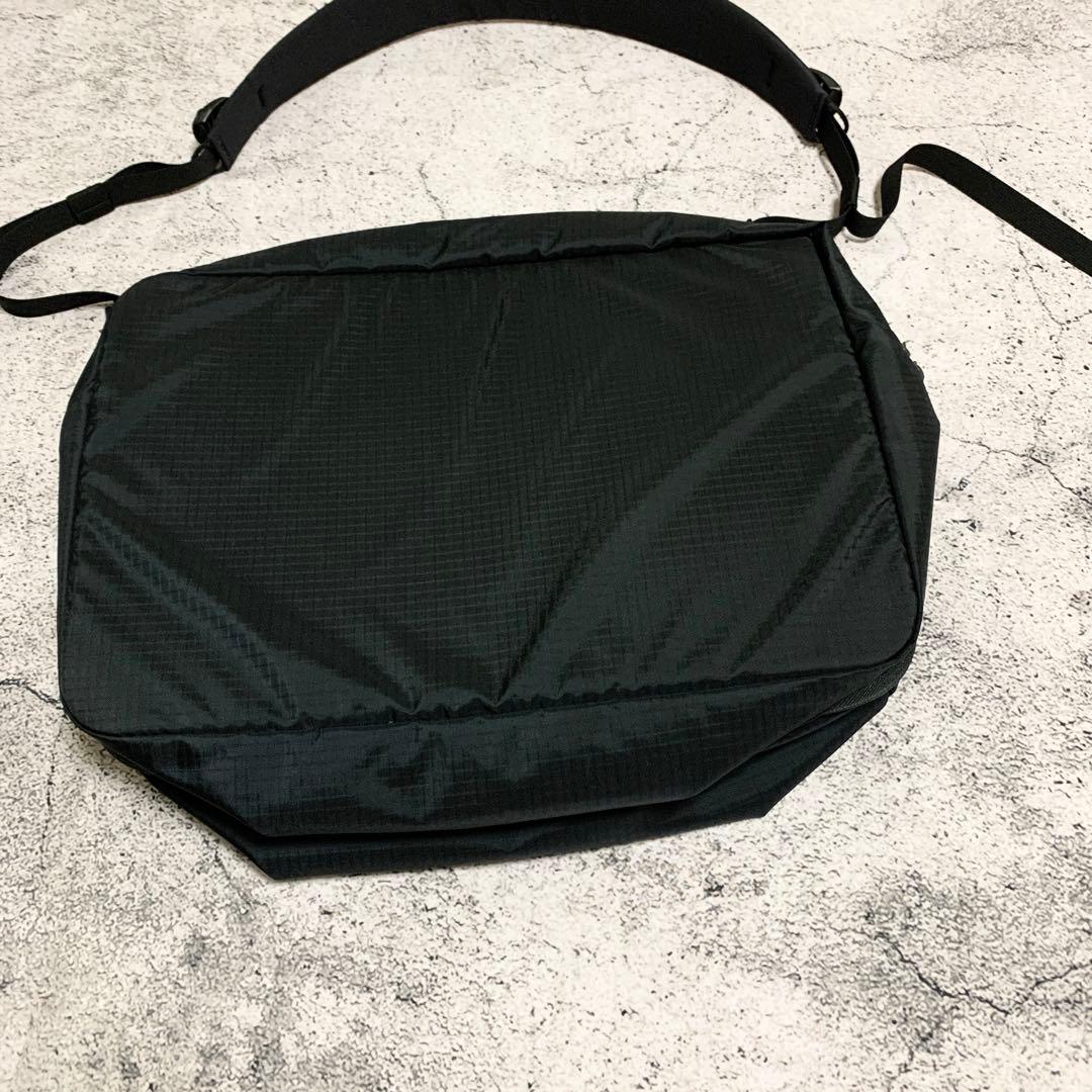 美品　ARC’TERYX アークテリクス 　イオン ギアオーガナイザー　収納力