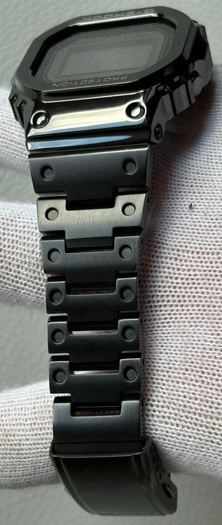 美品　CASIO G-SHOCK GMW-B5000 ブラック 電波ソーラー