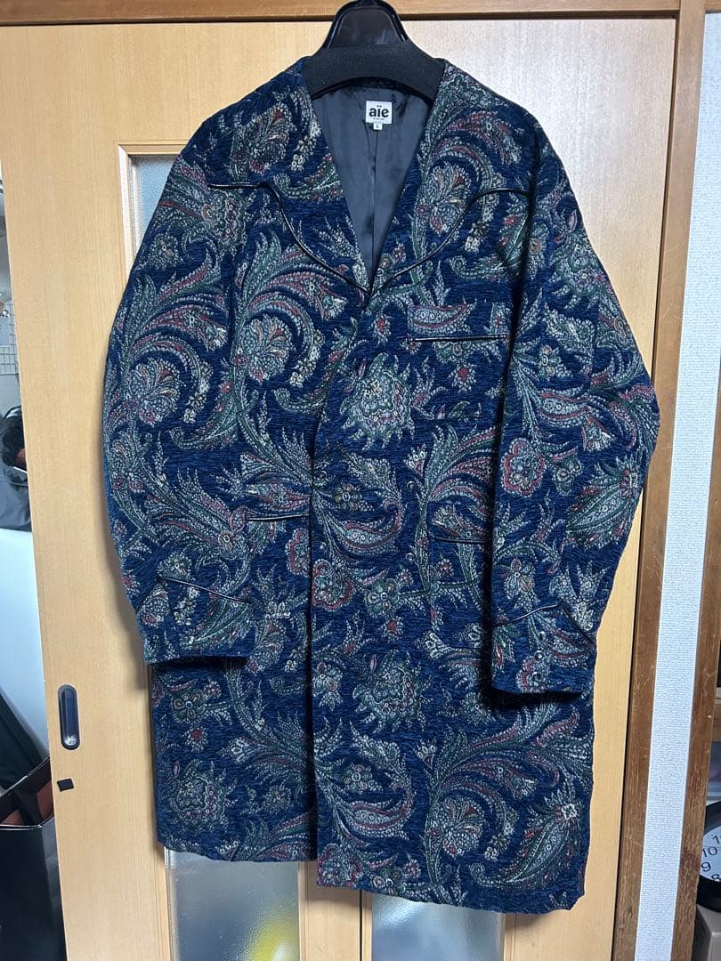 aie ノーカラーコート　ペイズリー