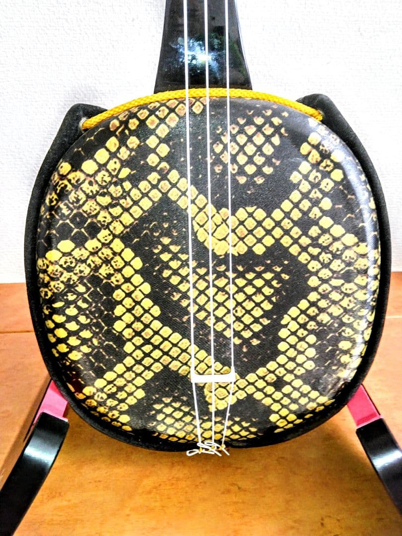 沖縄三線　人工皮　セミハードケース付き