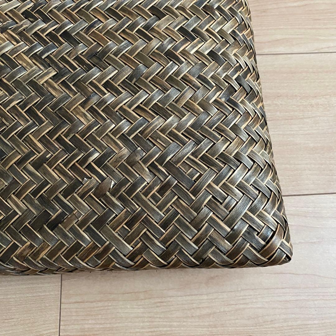 イタヤ細工　手提げ籠　貴重な染付仕上げ