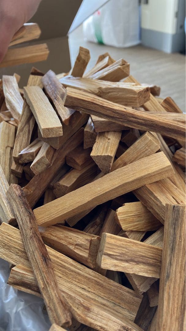 【業務用】パロサント 1000g 〈天然エクアドル産〉