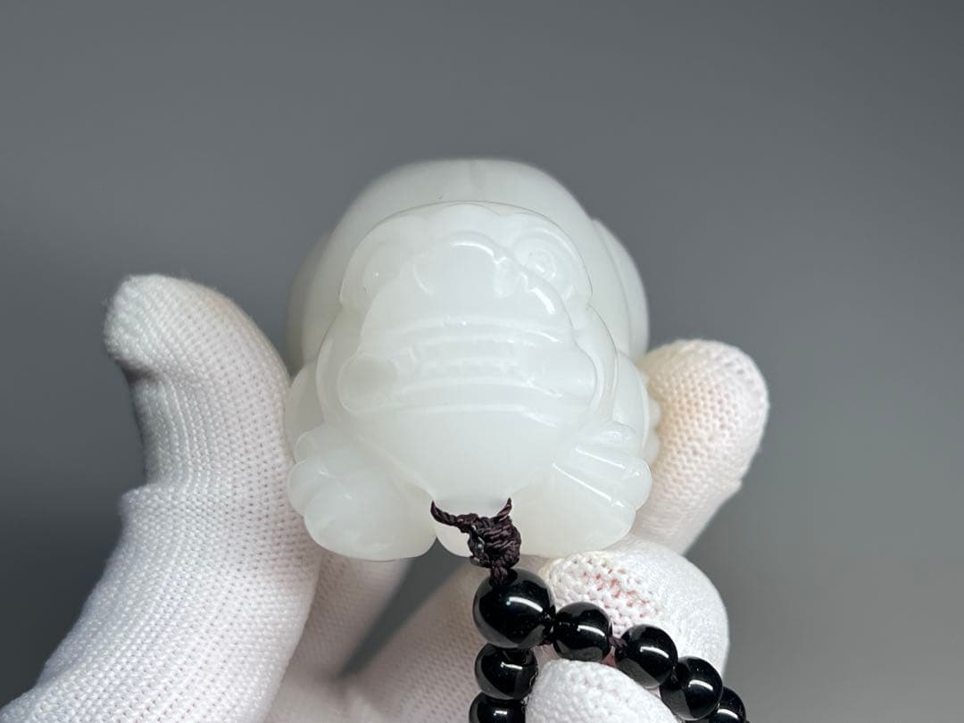 和田玉　聖獣　貔貅　金運財運開運風水　手彫り　天然石　旧家蔵出し　厚重　提げ物