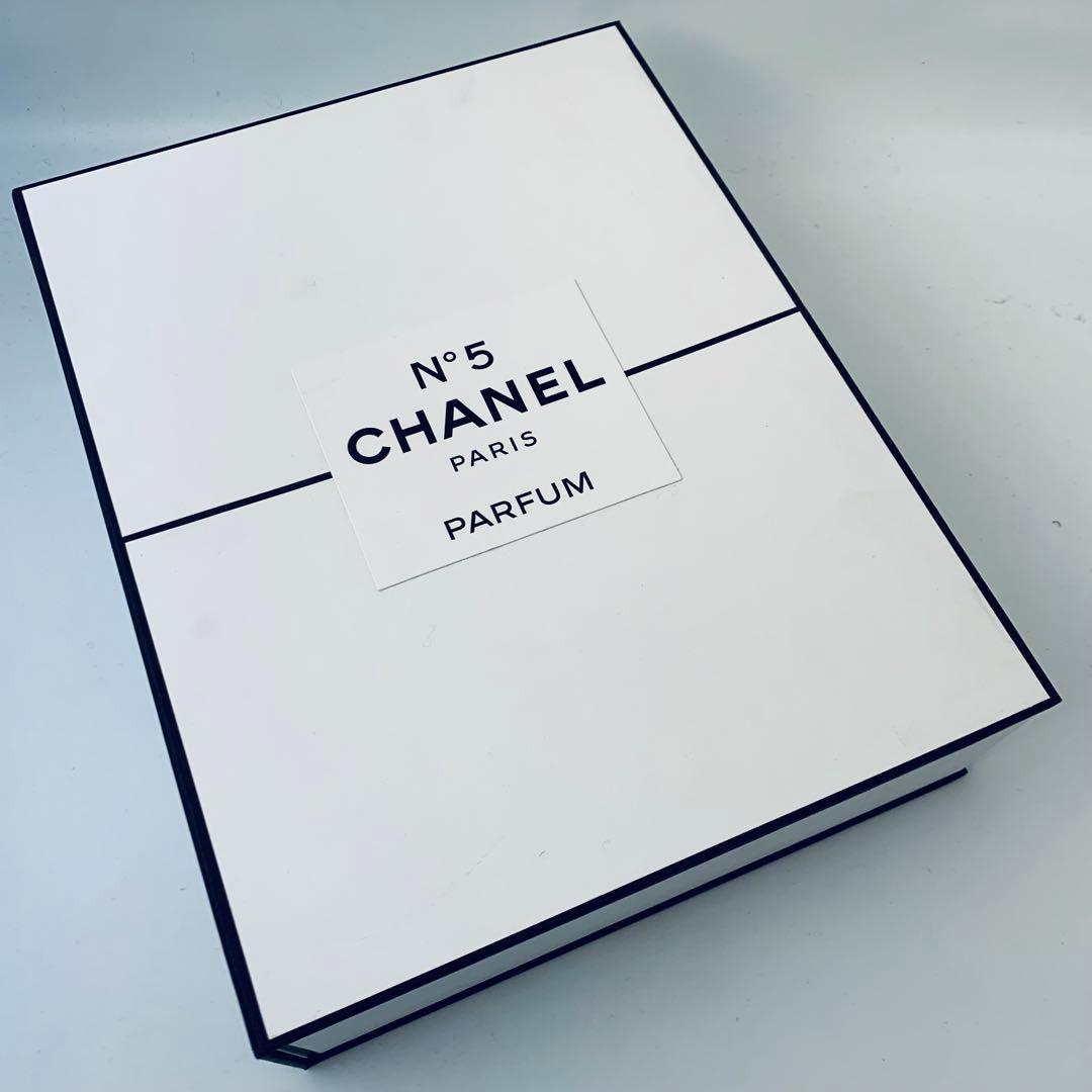 【非売品・新品】香水付きブック「CHANEL N°5」100周年記念 限定キット