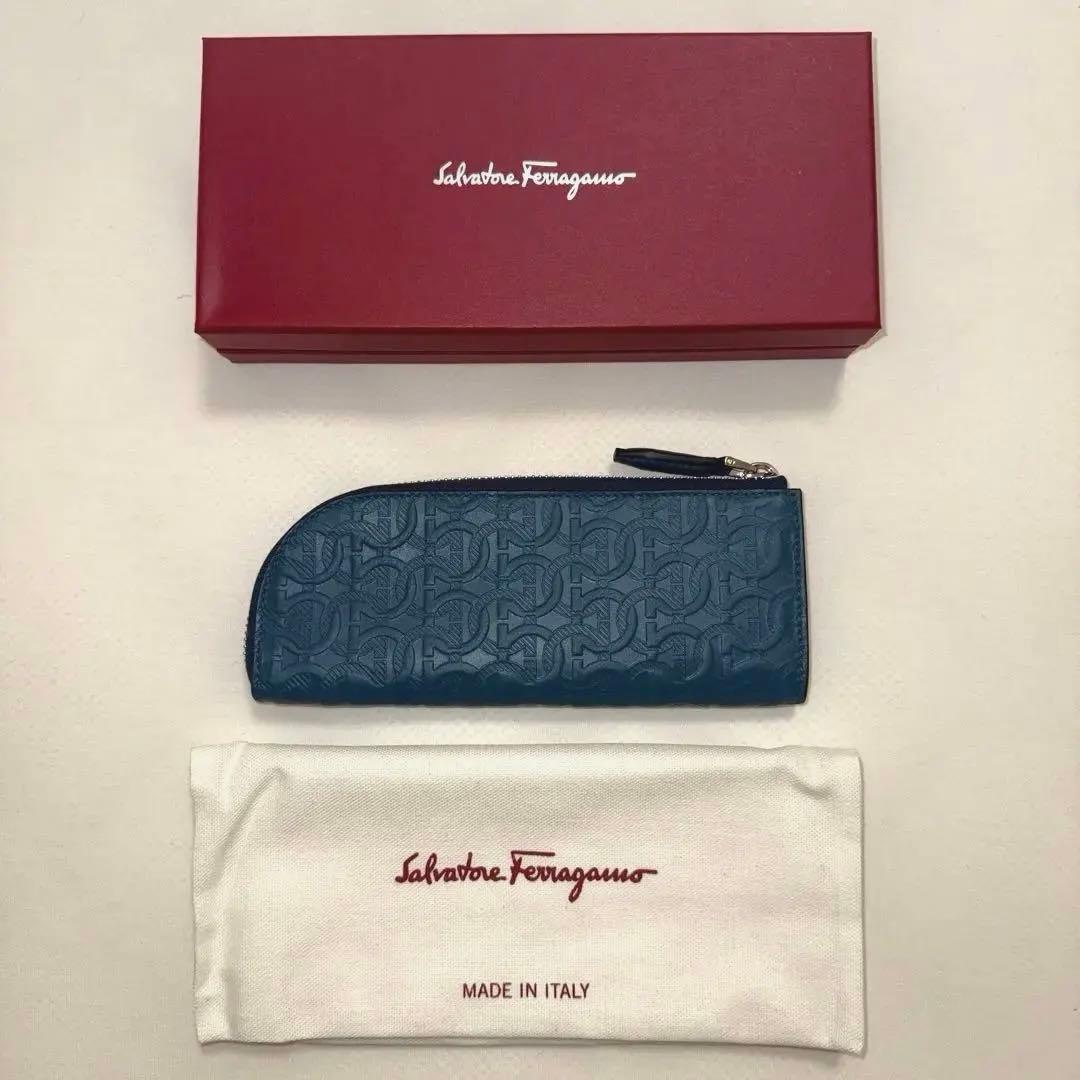 （美品）フェラガモ　ペンケース