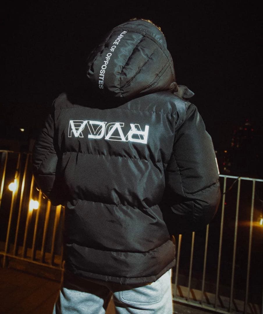 新品タグ付きRVCA×AZUL リフレクターパファージャケット