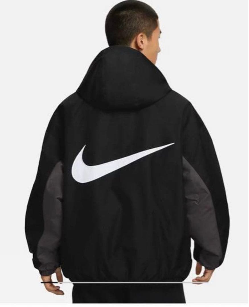 NIKE Solo swooshパファー