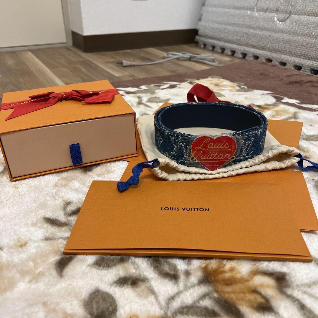 8　LOUIS VUITTON NIGO LVハートリバーシブルベルト