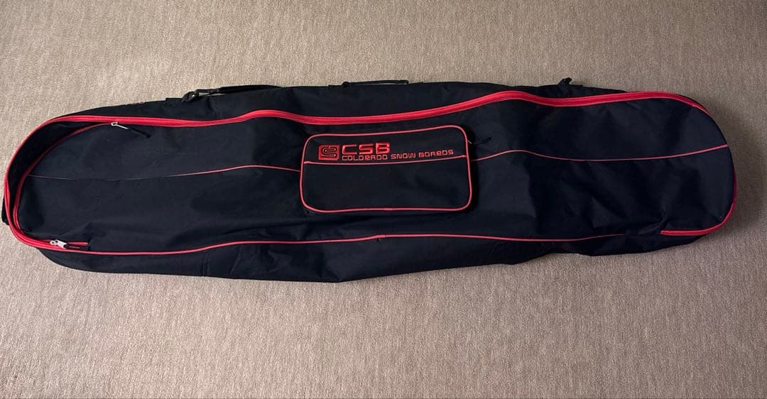 スノーボード(黒色ベースに青、白色文字)美品‼️　カバー付き‼️