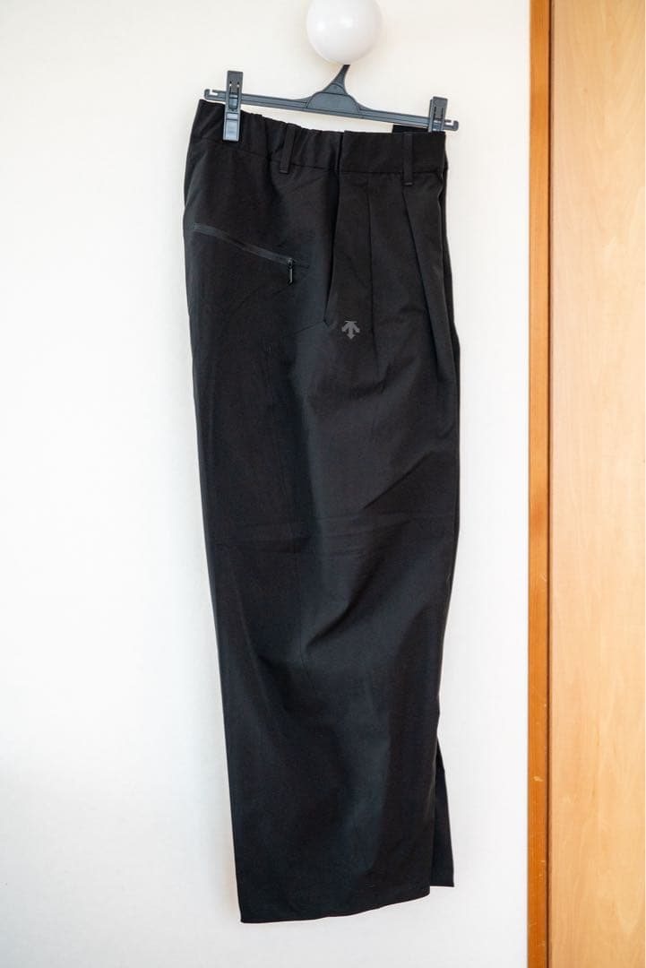 2025AW デサントオルテライン　ストレッチシームレスワイドカーゴパンツ