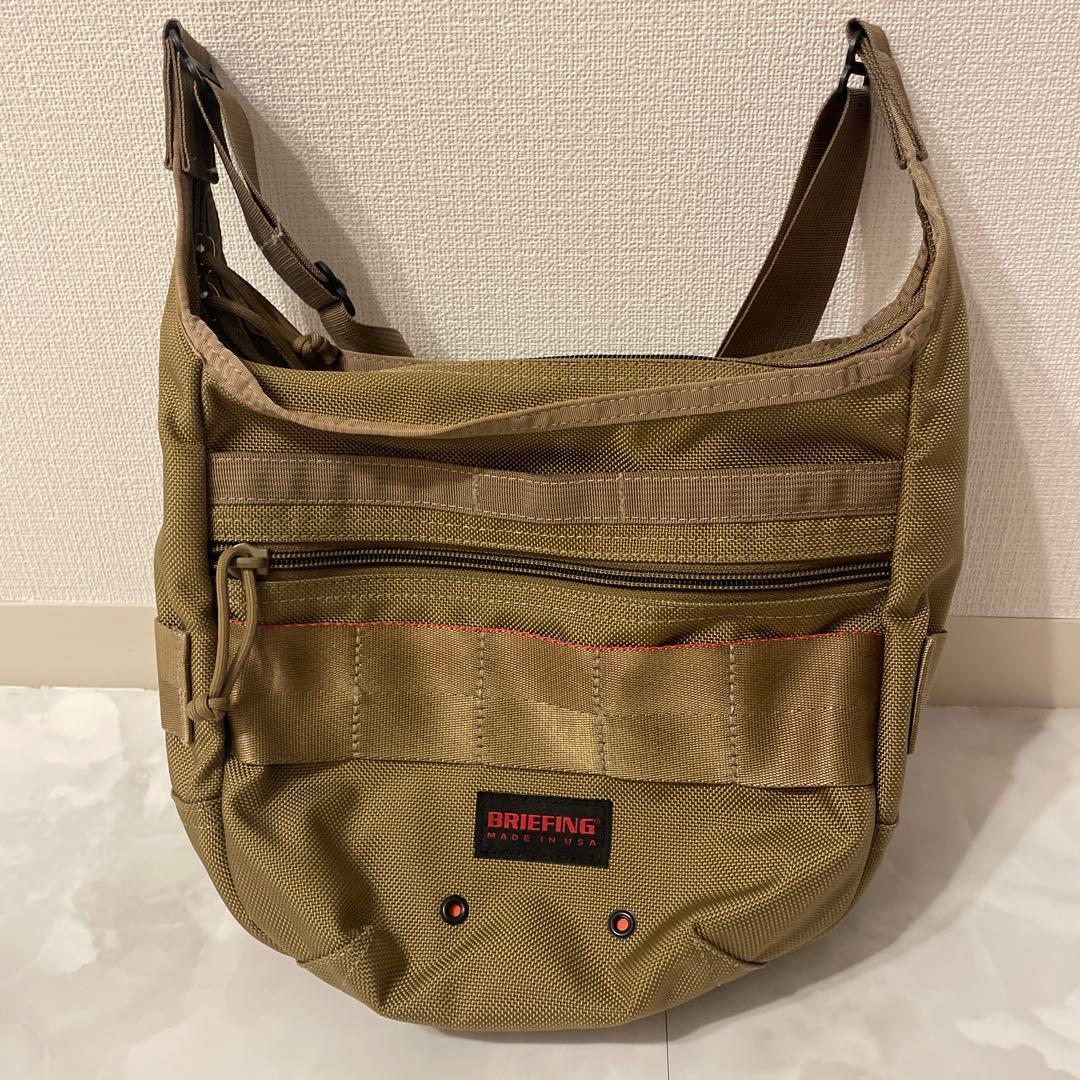 BRIEFING ブリーフィング　DAY TRIPPER ショルダーバッグ