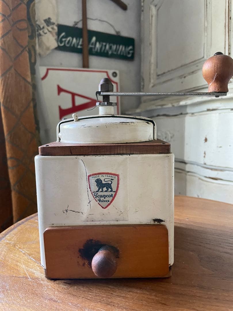 フランス　アンティーク　プジョー　コーヒーミル　アイボリー　グラインダー　メタル