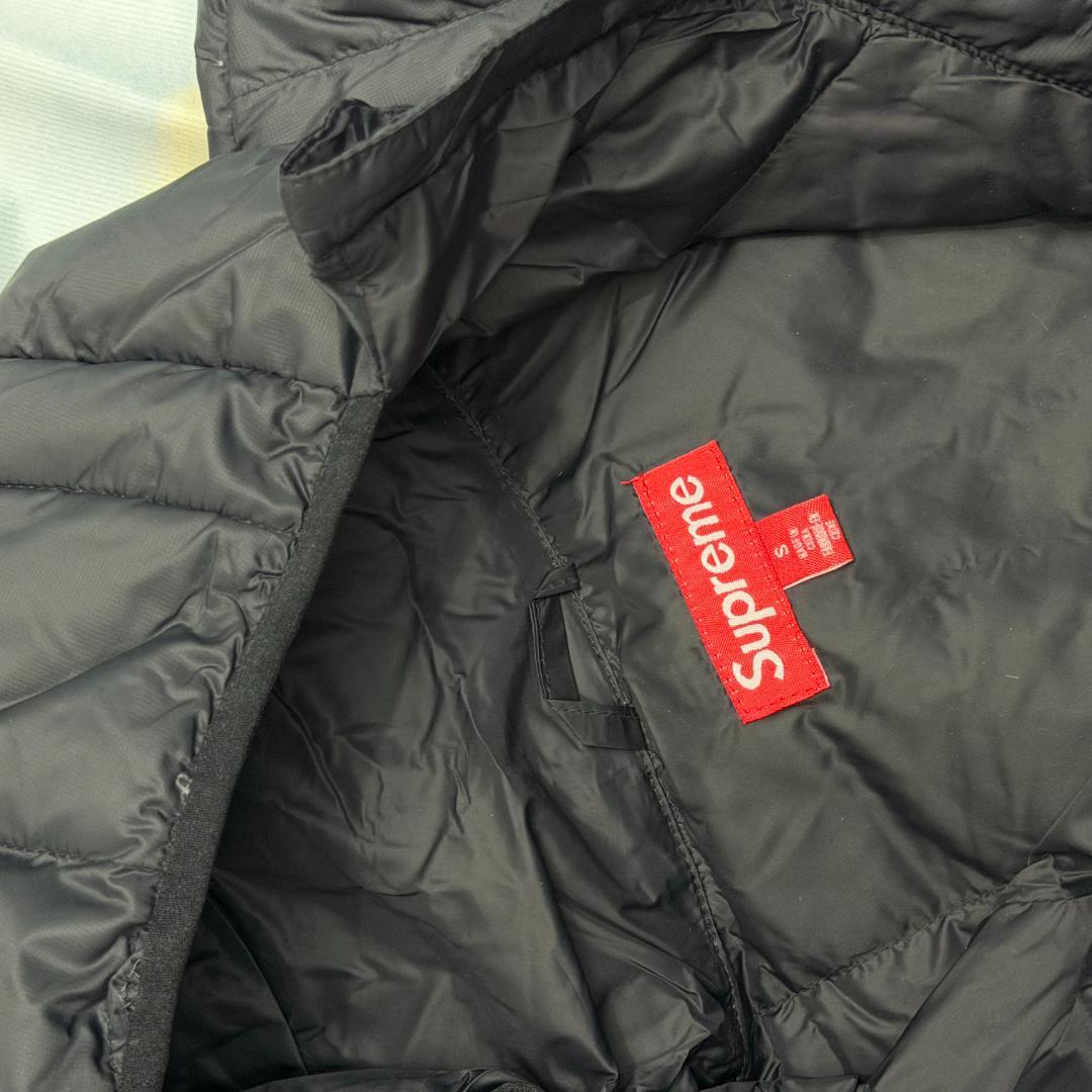 マイクロダウン 黒ジャケット