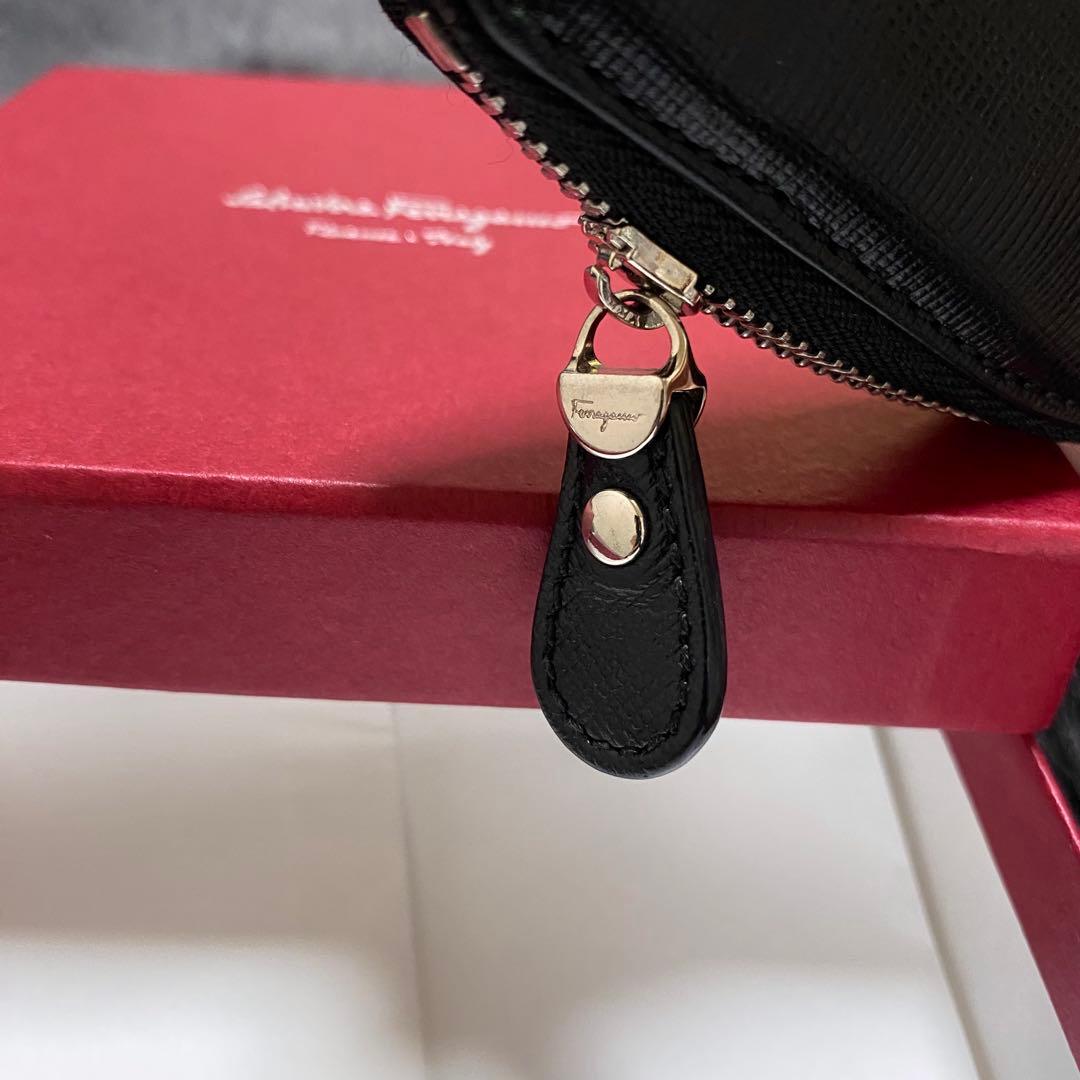 FERRAGAMO サルヴァトーレフェラガモ ガンチーニ ハートケース