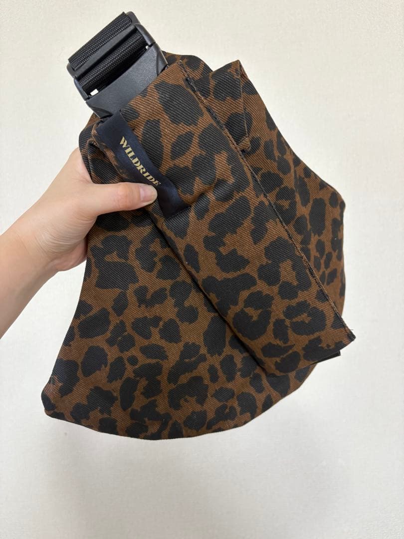 WILDRIDE トドラー スイング キャリア ヒョウ柄　ヒップシート