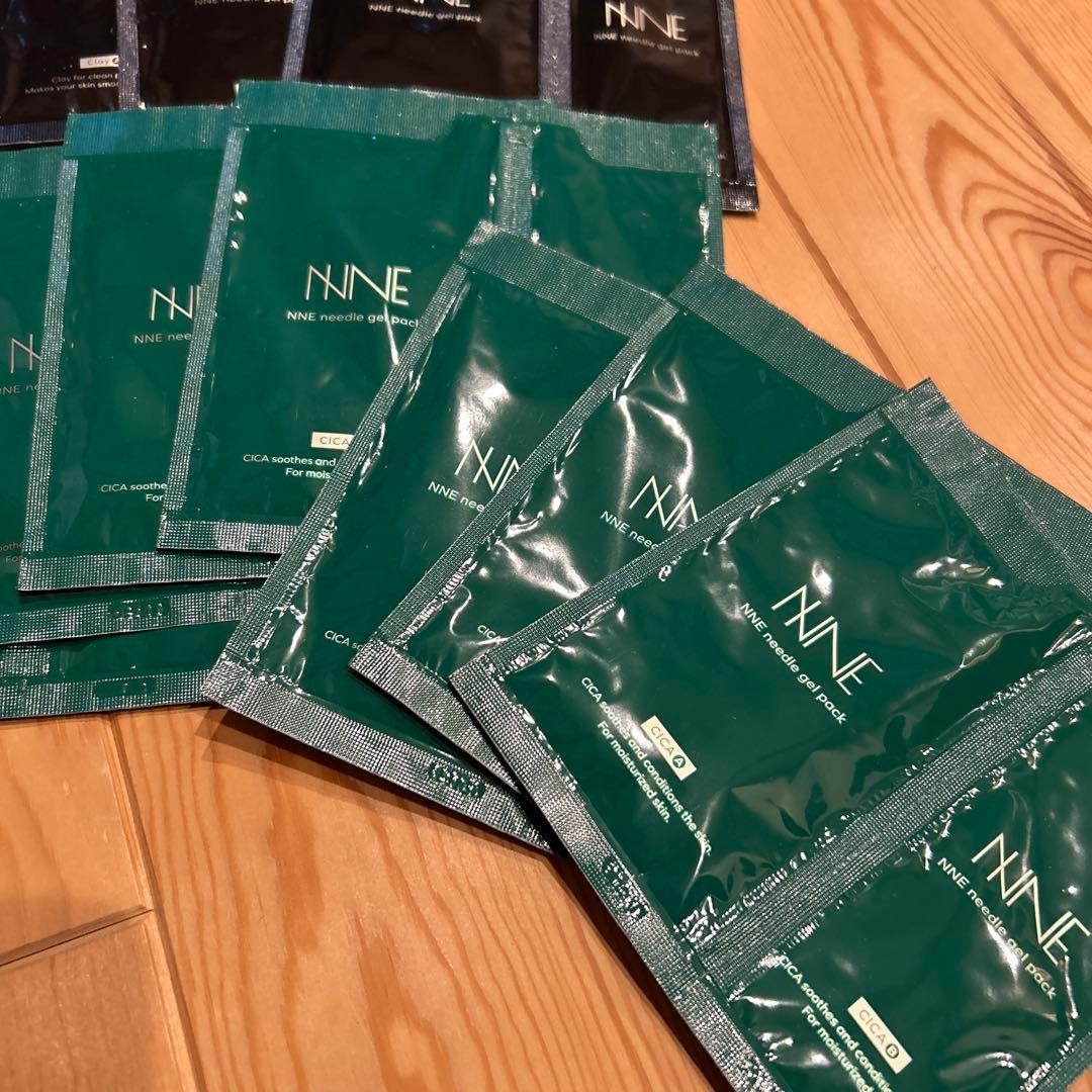 NNEニードル炭酸パック　NNE炭酸ニードルパック　(黒7、緑7)