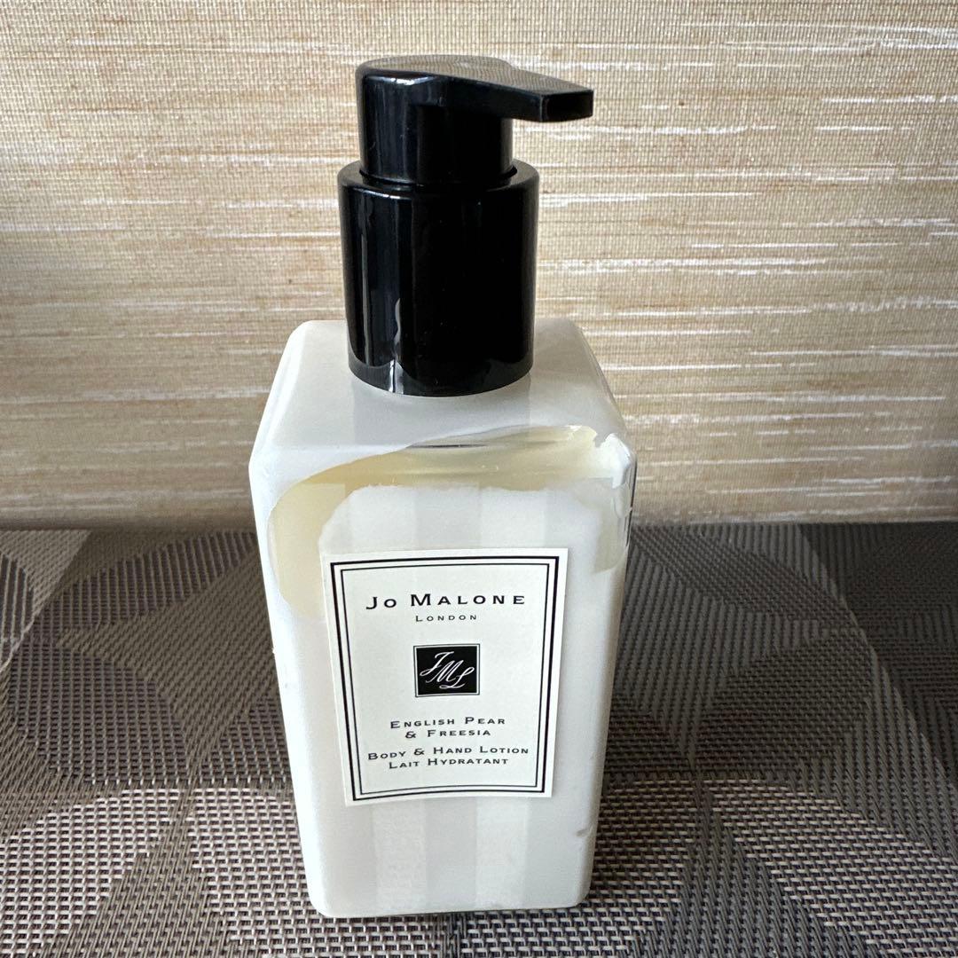 新品イングリッシュ　ペアー&フリージア　ボディ&ハンド&ハンドローション