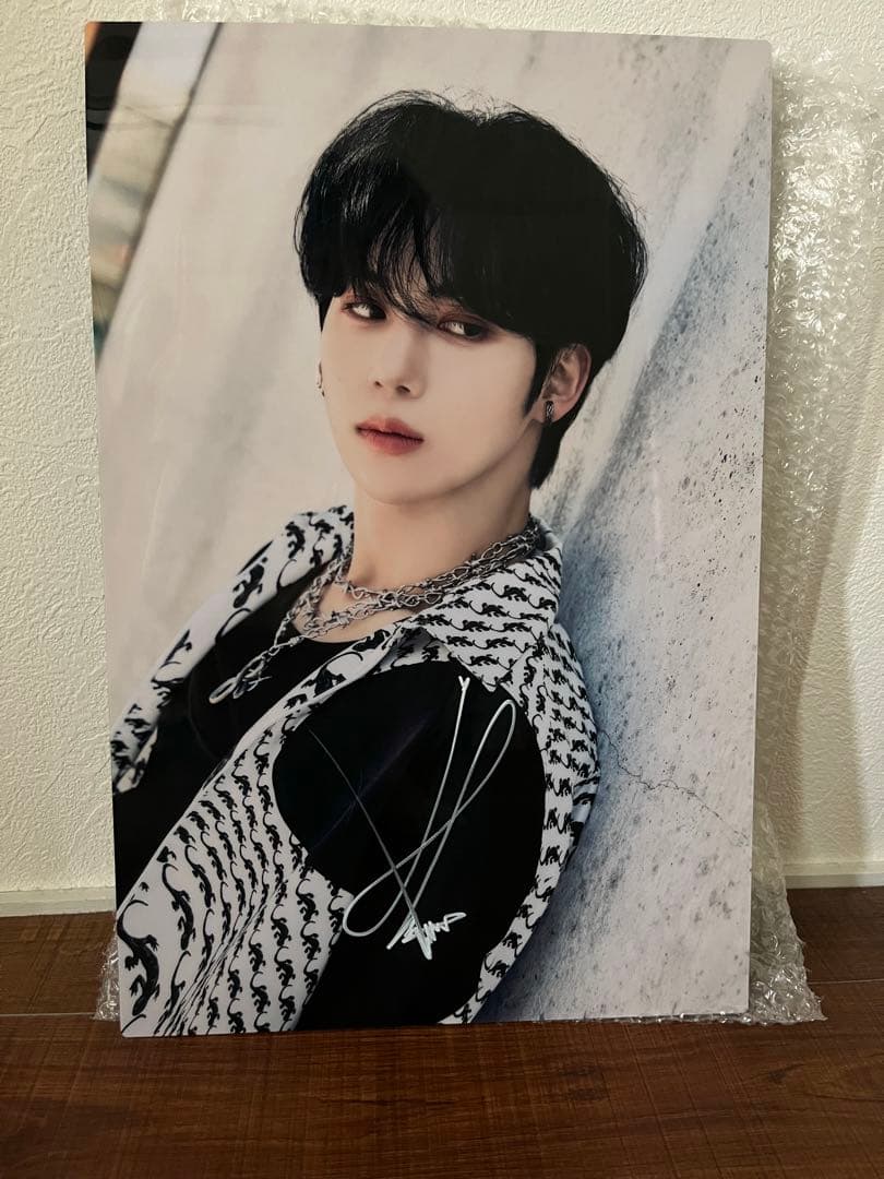 DRIPPIN ユンソン サイン入りパネル