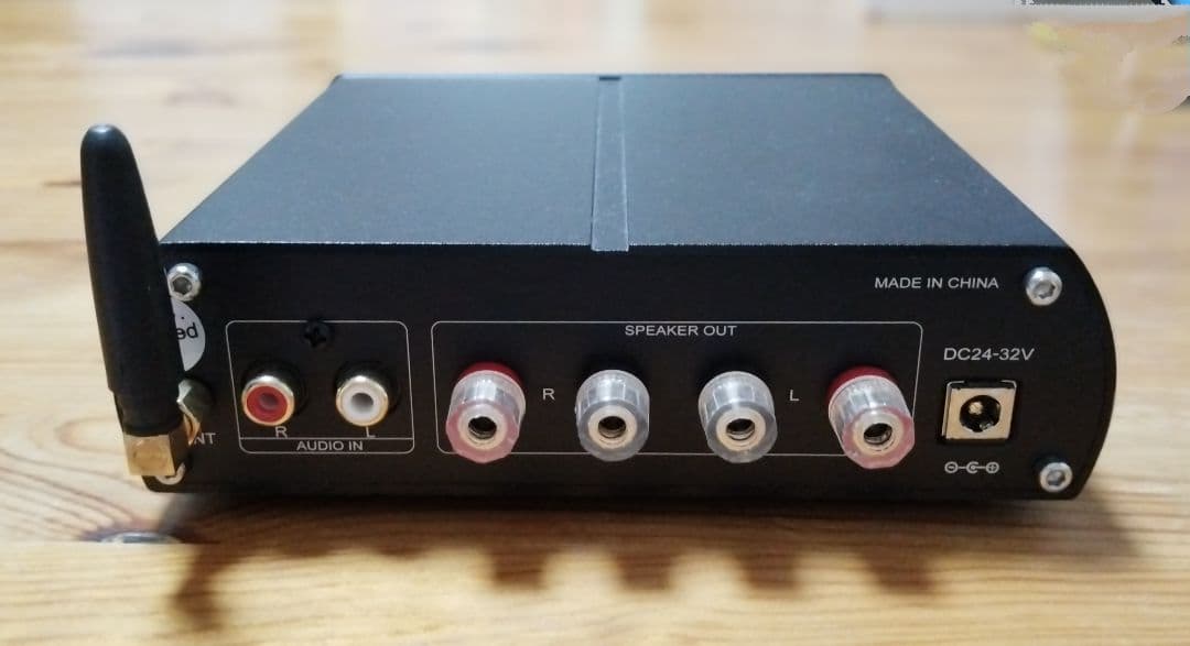 パワーアンプ ブラック