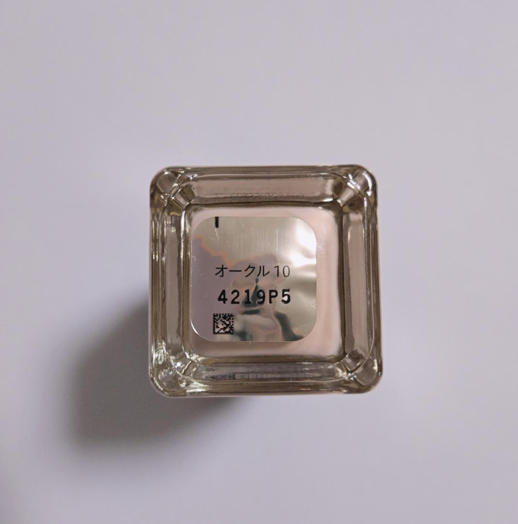 clé de peau BEAUTÉ リキッドファンデーション オークル10