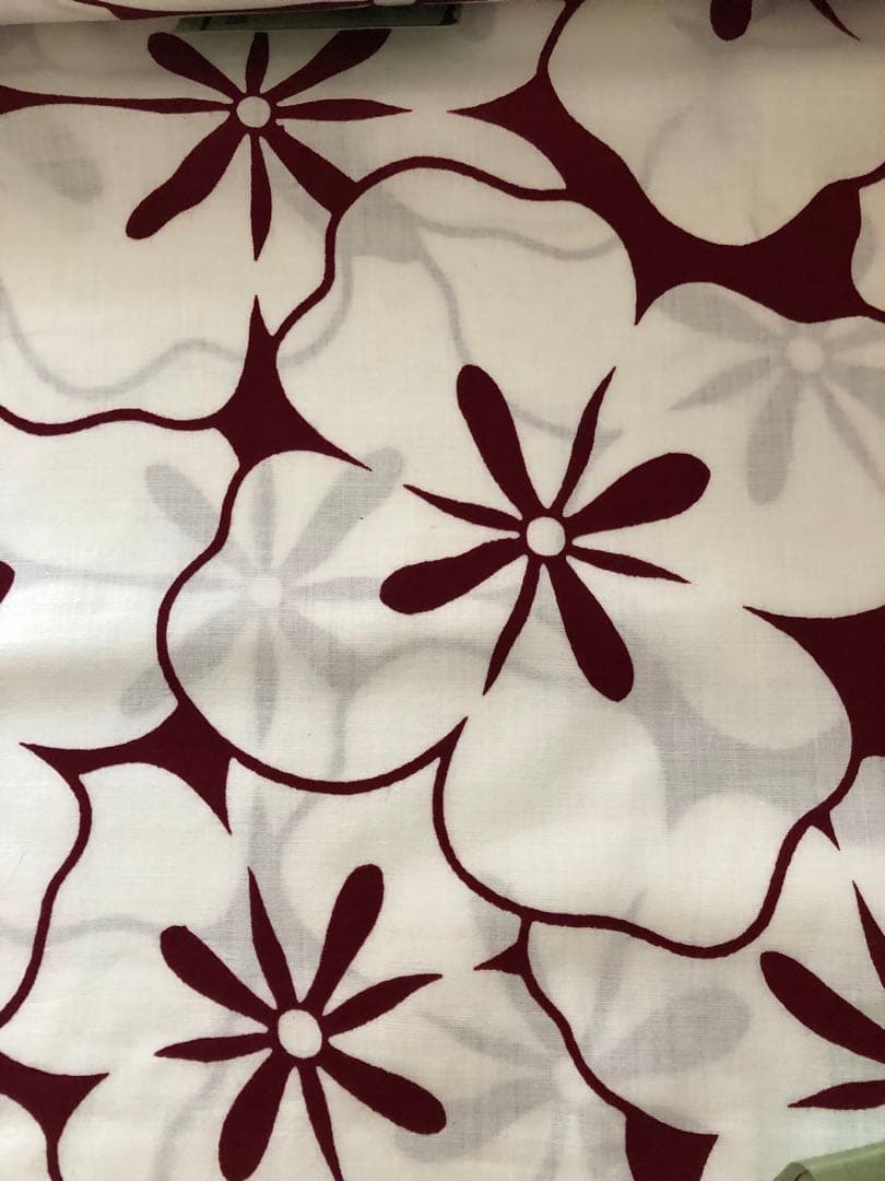 浴衣　反物　黒えんじに白　木瓜づくし