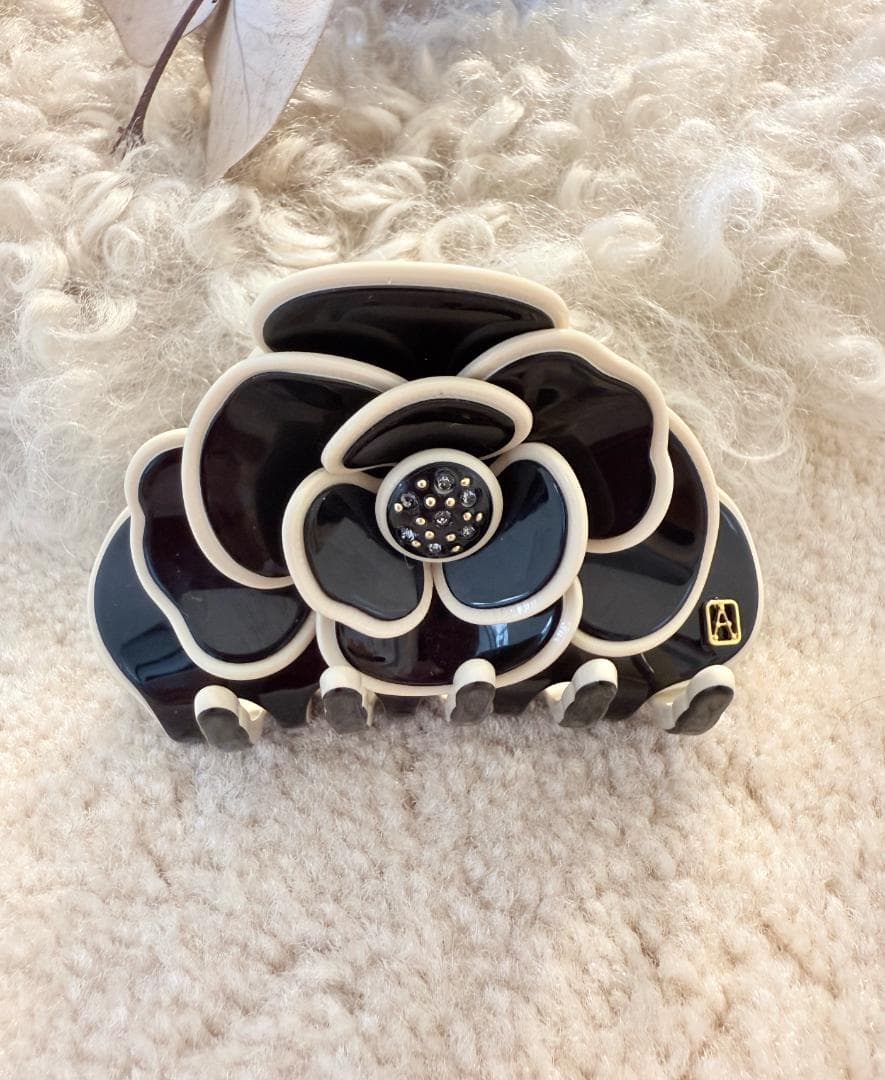 アレクサンドル　ドゥ　パリ　カメリアヘアクリップ　ブラック